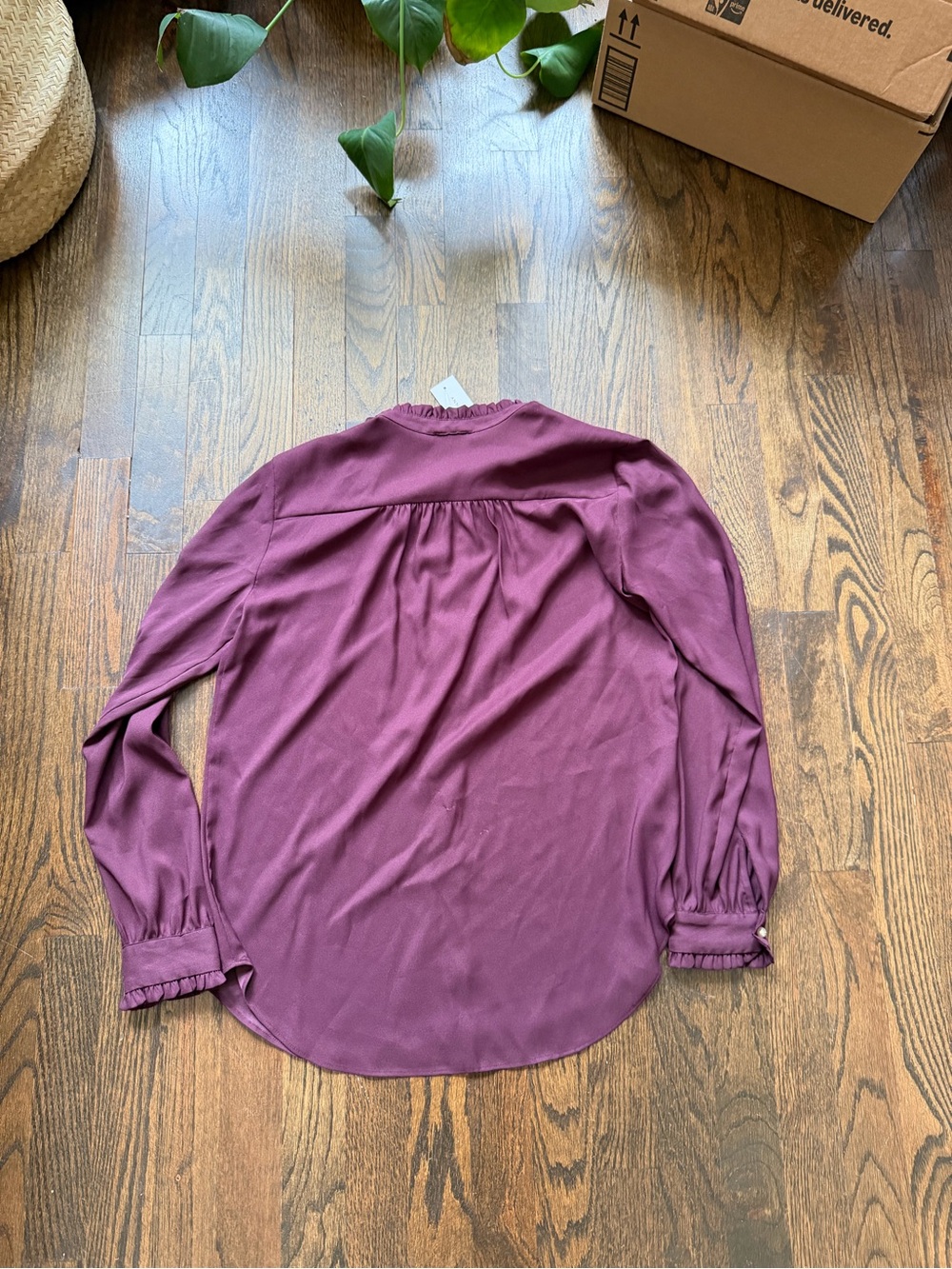 NWT Ann Taylor Burgundy Ruffle Collar Button-Front Blouse - Picture 2 of 5